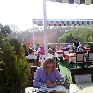 Hotell Guelhanepark &